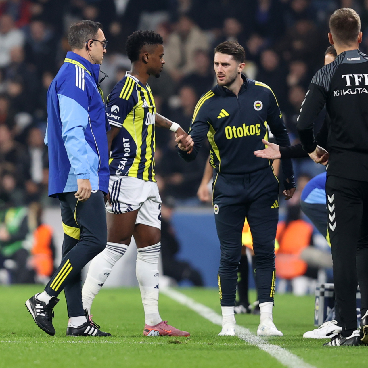 Fenerbahçe’ye Semedo’dan kötü haber!
