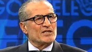 Galatasaray’ın efsane futbolcularındandı… Gökmen Özdenak hayatını kaybetti