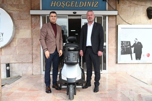 KARACABEY BELEDİYESİ’NE ANLAMLI BAĞIŞ