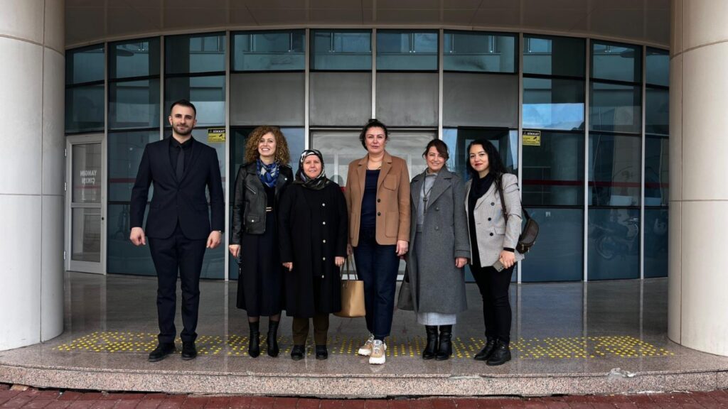 Orhangazi Belediyesi BüyükAile Ekibinden Hastalara Moral Ziyareti