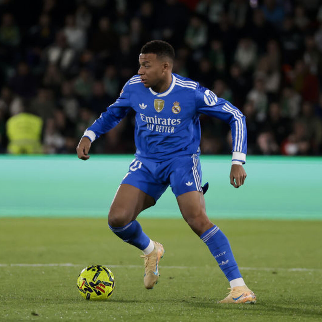 Real Madrid takıldı, yeni lider Barça!!