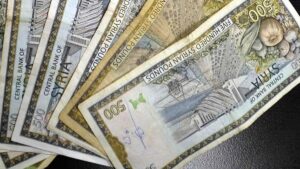 Suriye yeni para birimini piyasaya sürüyor