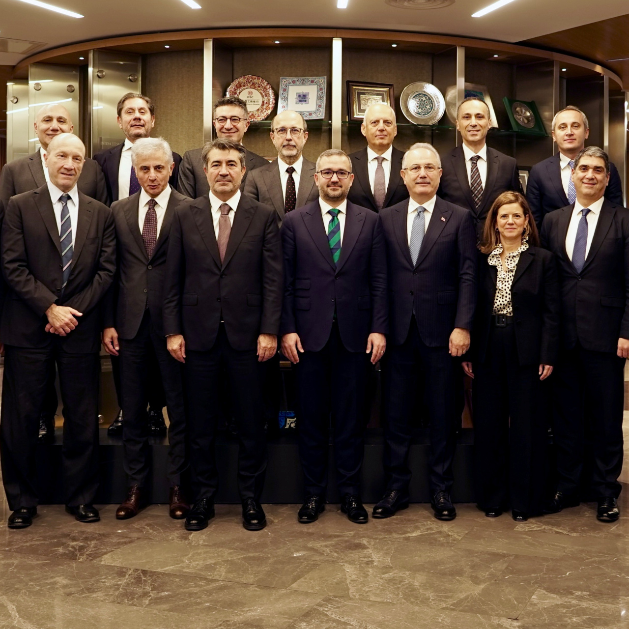 TCMB Başkanı Karahan bankacılarla buluştu