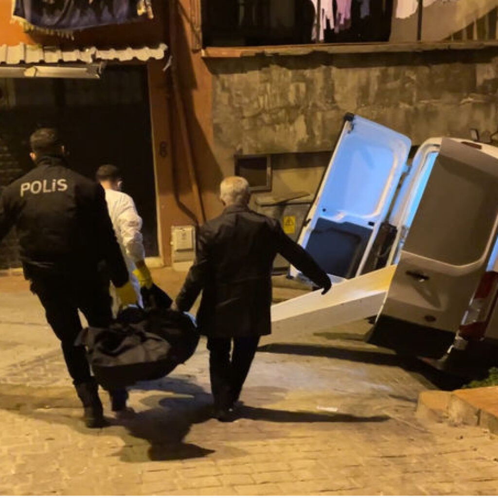 Yalnız yaşayan kadın evde ölü bulundu