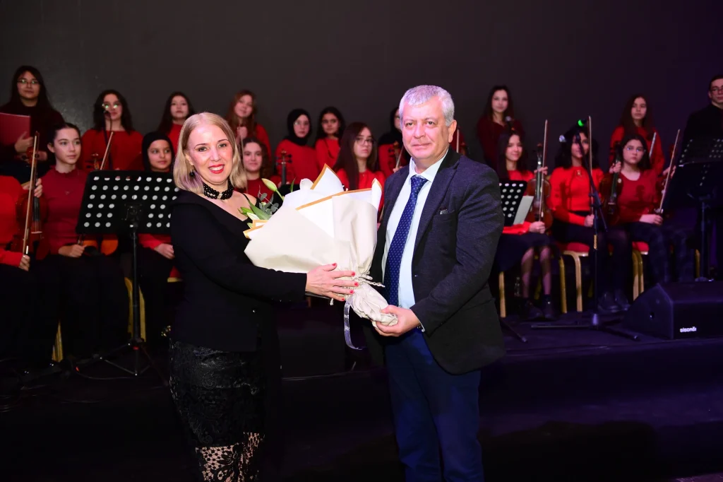 Osmangazi Belediyesi Gençlik Orkestrası ve Korosu’ndan “Yeni Yıla Merhaba” Konseri