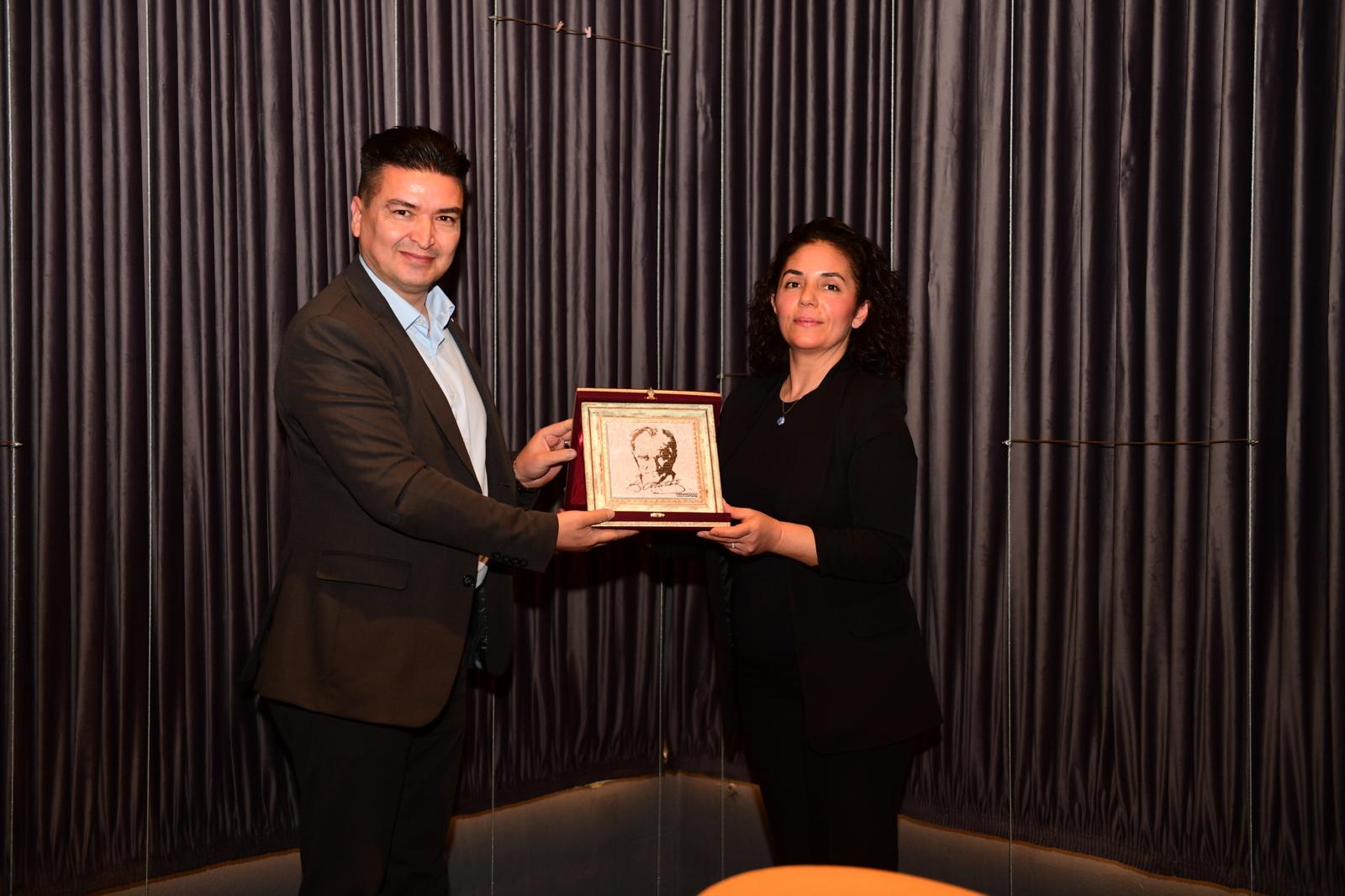 Osmangazi Belediyesi Medyadaki Kadın Temsilini Masaya Yatırdı