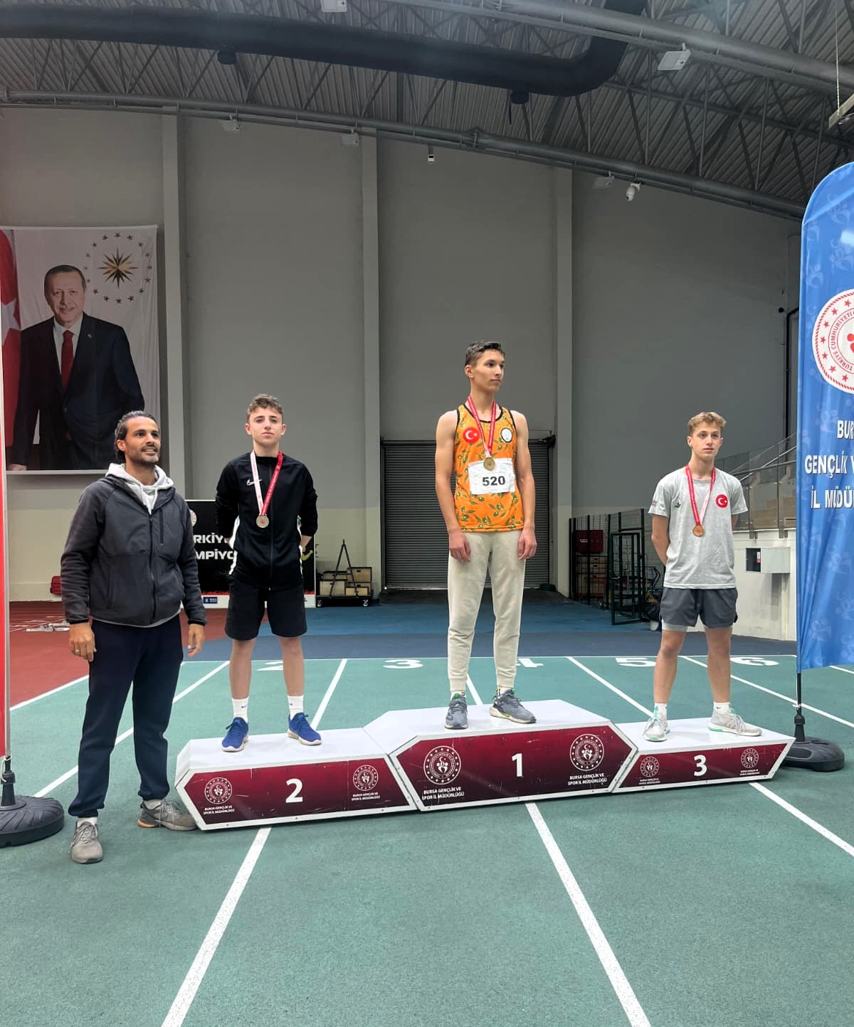 Osmangazi’nin Genç Atletleri Bursa’ya Damga Vurdu: Madalyalar Peş Peşe Geldi