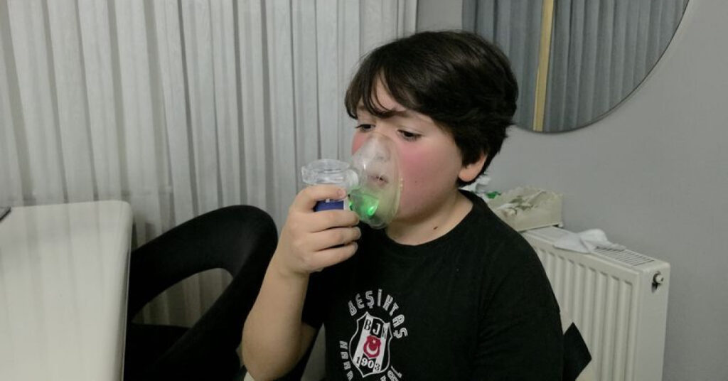 8 yıldır öksüren çocuk şifa bekliyor