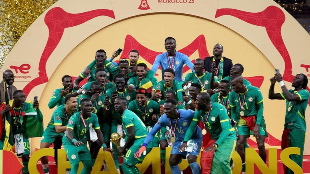 Afrika Kupası’nı kazanan Senegalli futbolculara 1,5 dönüm arsa