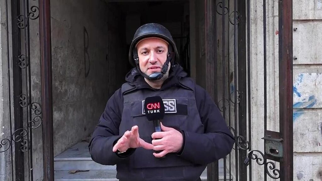 CNN TÜRK ekibi Suriye’de YPG’nin mevziye çevirdiği evi di