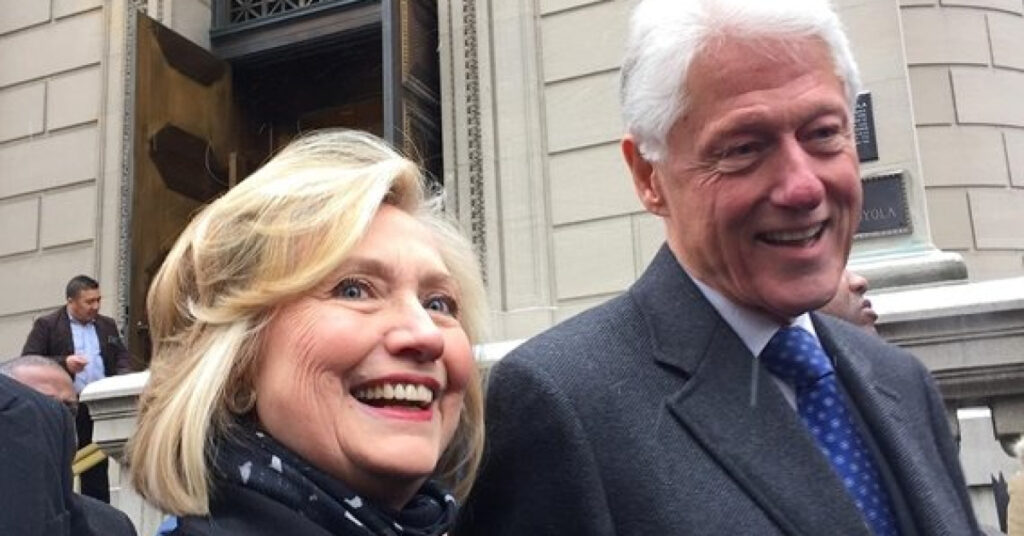 Clinton çiftine mahkemeye itaatsizlik suçlaması