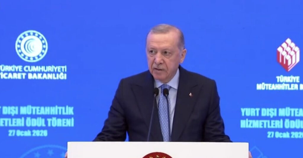 Cumhurbaşkanı Erdoğan açıklamalarda bulunuyor