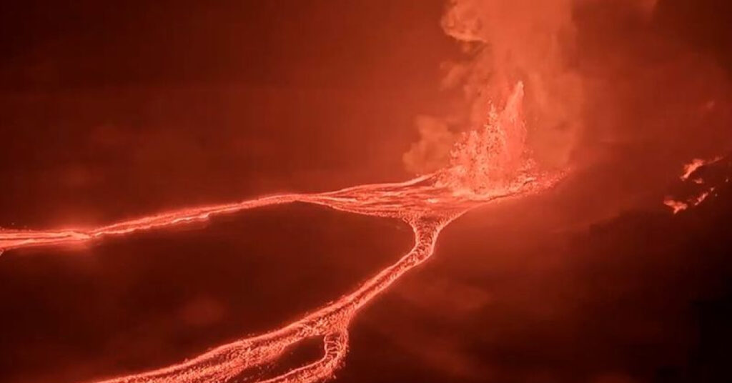 Dünyanın en aktif yanardağlarından biri harekete geçti