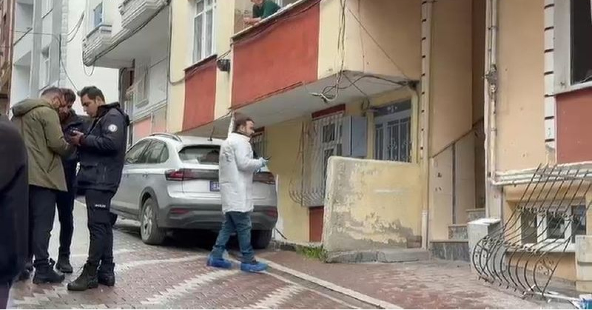 Esenyurt’ta dairenin giriş katında patlama