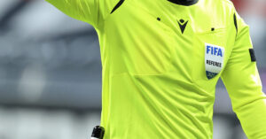 FIFA kokartı takacak hakemler belli oldu!