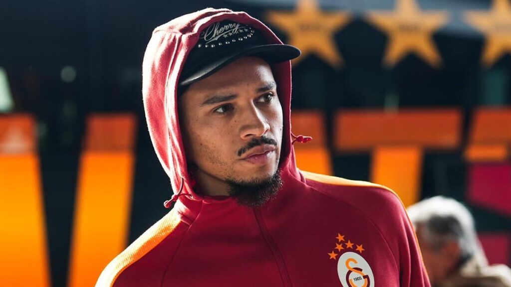 Galatasaray kafilesi, İngiltere’ye uçtu