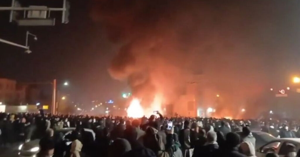 İran ordusu: Ulusal çıkarları koruyacağız