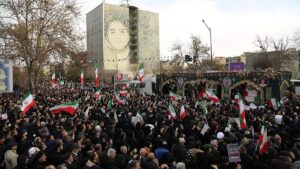 İran’da neler oluyor? İstikrarsızlığın bölgeye ve Türkiye’ye olası etkileri ne olur? Hande Fırat kaleme aldı…