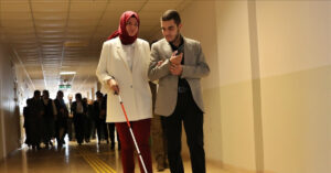 OMÜ’de görme engelliler için “Yapay Zeka Görme Engelli Asistanı” hizmete girdi