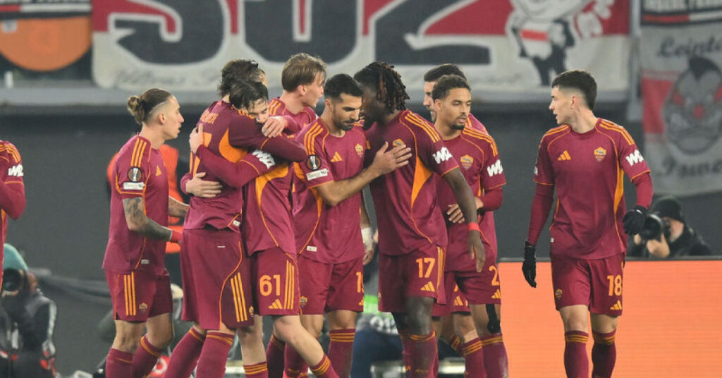 Roma, Stuttgart’ı iki golle geçti!