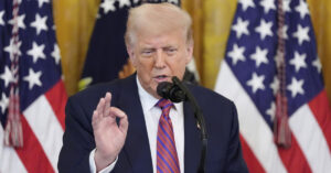 Trump’tan İran’a uyarı: Çok sert önlemler alırız