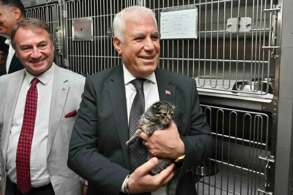 Bursa Büyükşehir patili dostların yanında