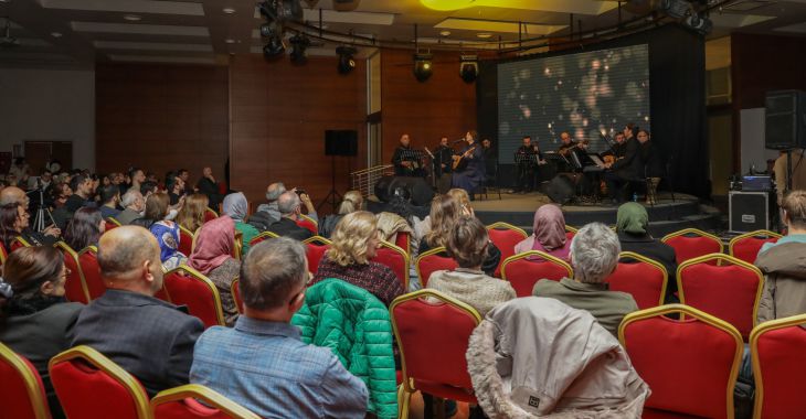 ‘Yüreğimizdeki Ezgiler’ gönüllere dokundu