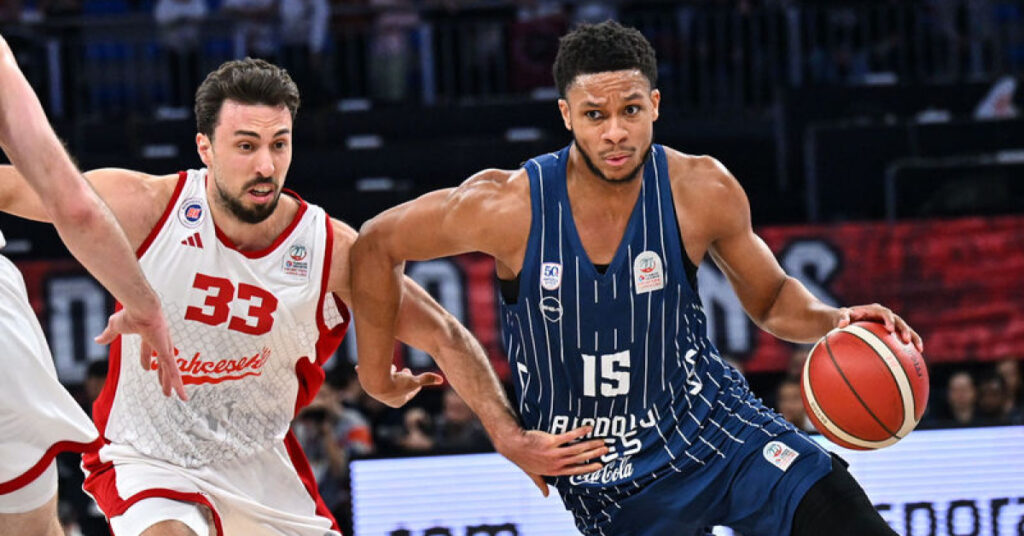 Anadolu Efes Dörtlü Final’de!