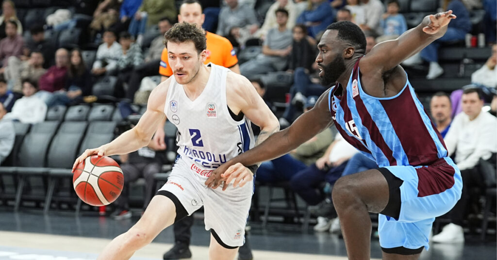 Anadolu Efes evinde Trabzonspor’u geçti!