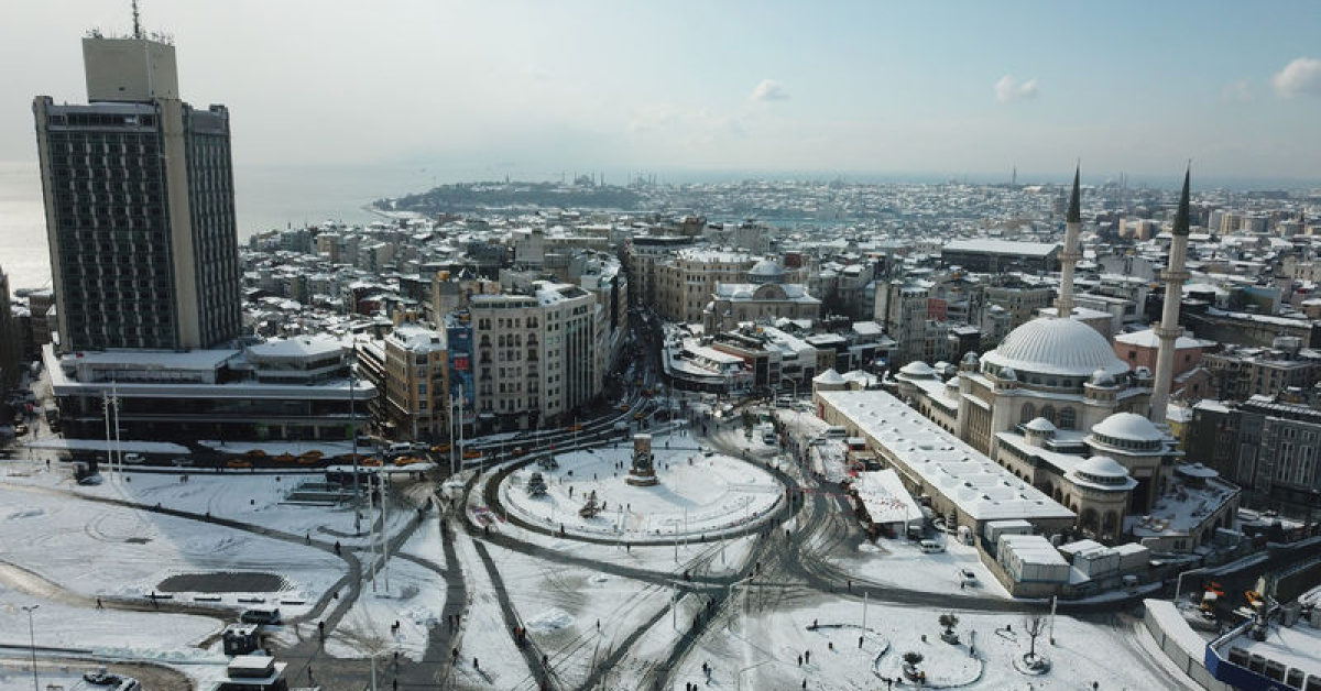 Balkanlardan yaklaşıyor! Sıcaklık düşüyor! İstanbul’da kar havası!