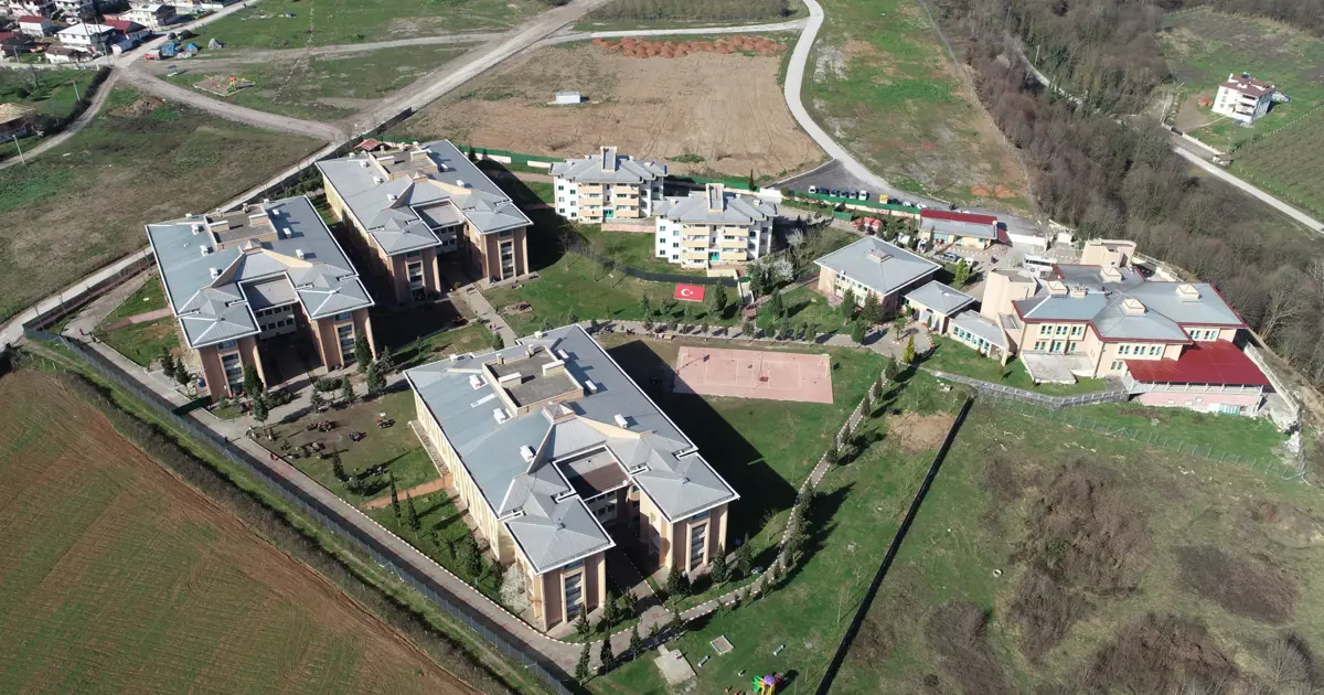 Cezaevinde yangın. 11 mahkum hastaneye kaldırıldı