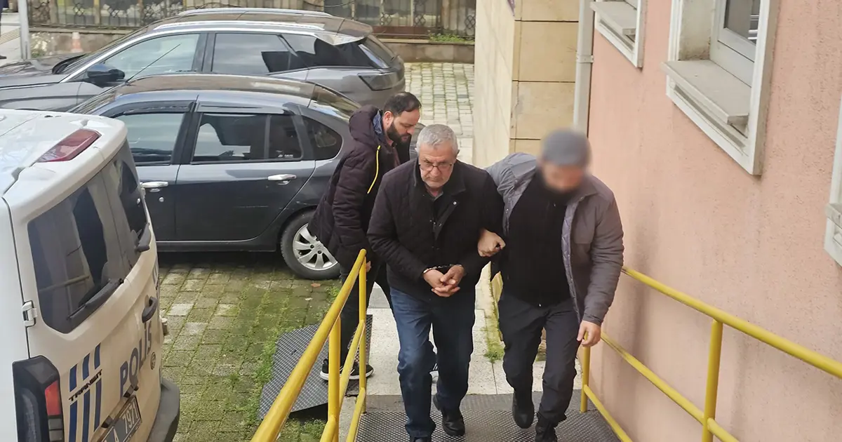 Emanet verdiği altınları ödemeyen oğlunu öldürdü