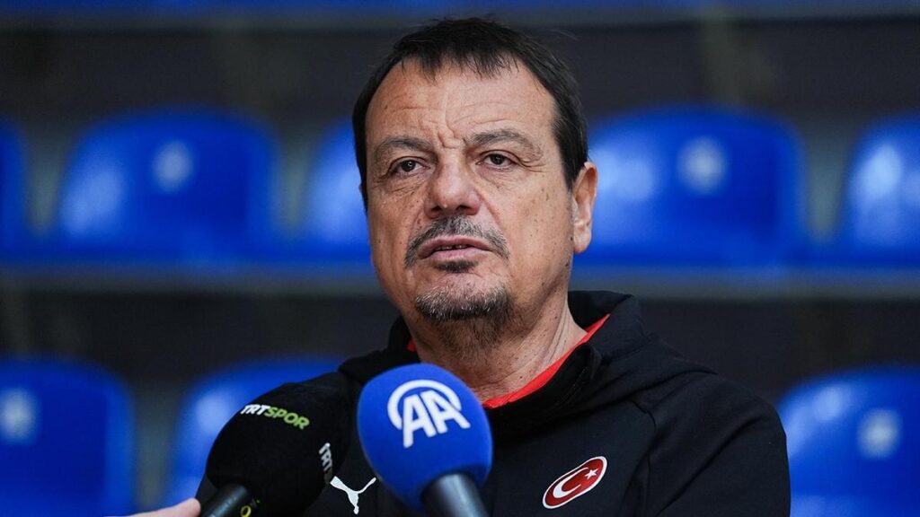 Ergin Ataman’dan FIBA ve EuroLeague’e tepki: Maçlar saçma sapan statü ile oynanıyor