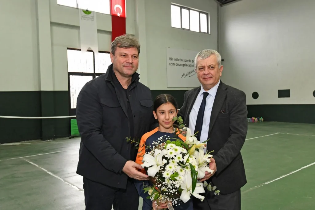 Ertuğrul Sağlam’dan Genç Sporculara İlham Veren Ziyaret