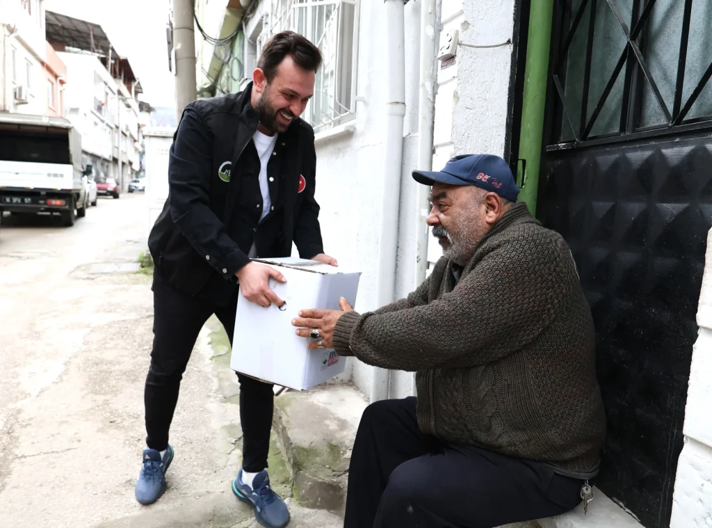 Osmangazi’de Ramazan Kolisi Dağıtımı Devam Ediyor