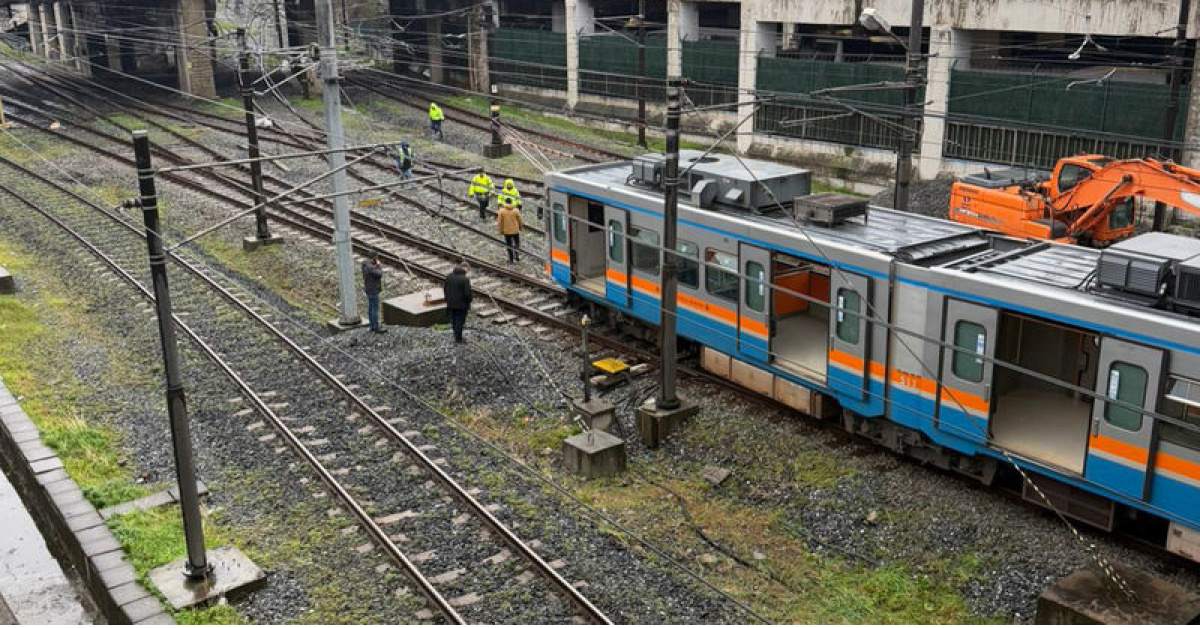 Esenler’de metro raydan çıktı!
