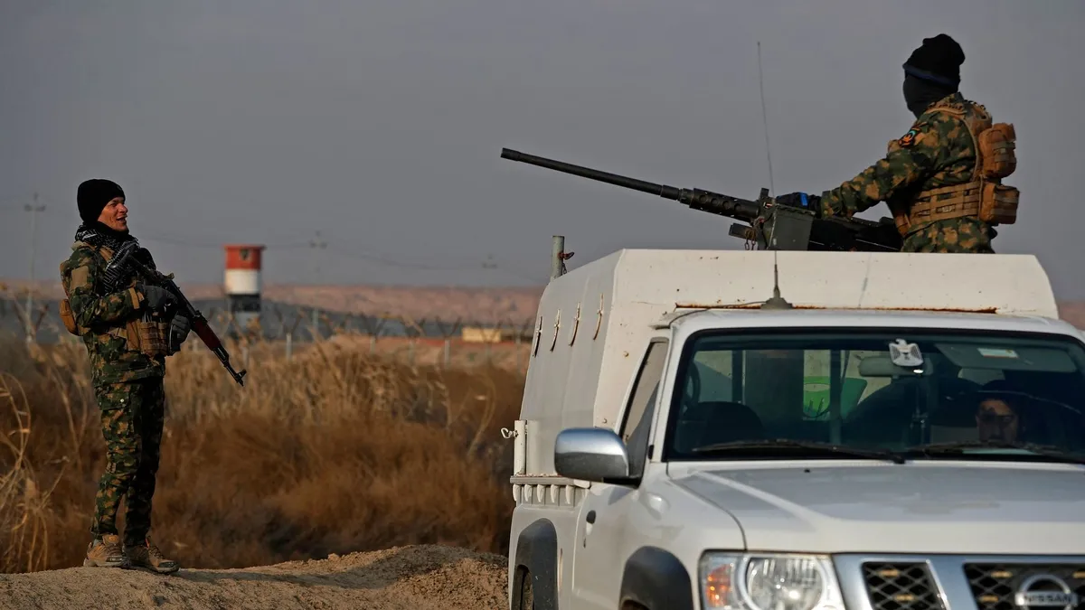 Irak, Suriye’de tutuklu bulunan 450 DEAŞ mensubunu teslim aldı