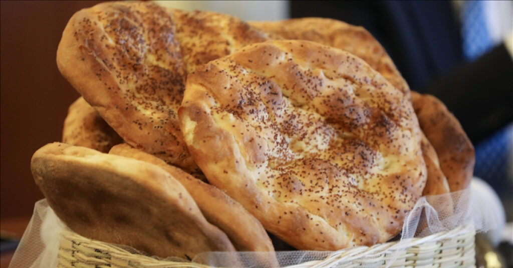 İzmir’de ramazan pidesinin fiyatı belli oldu