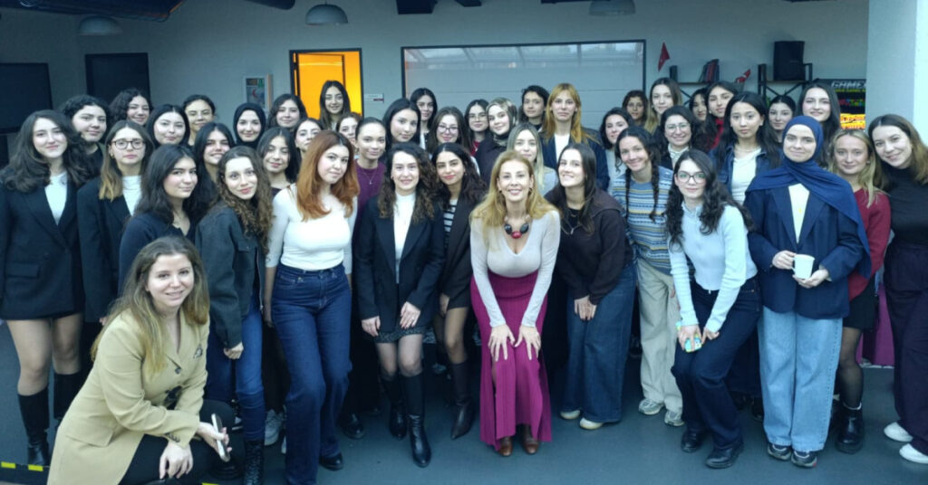 L’Oréal Türkiye bilimin geleceğini temsil eden genç kadınlarla buluştu