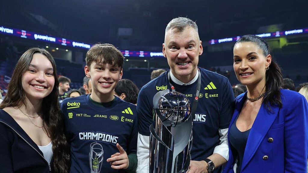 Sarunas Jasikevicius’tan şampiyonluk sözleri: Son derece mutluyuz