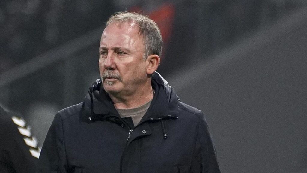 Sergen Yalçın: Hedefimiz Beşiktaş’ın başarısı ve bunun için çalışıyoruz