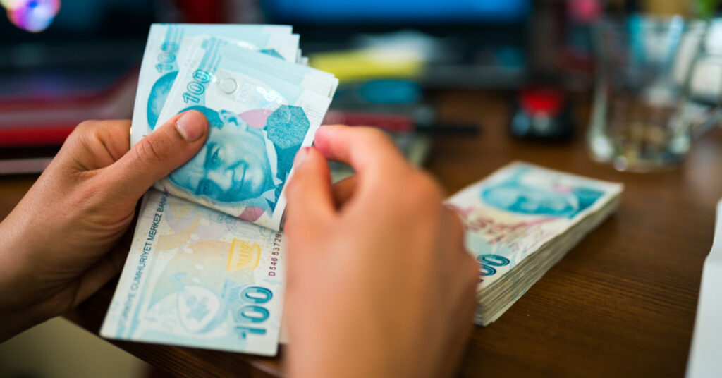 Türk-İş: Açlık sınırı 32 bini geçti