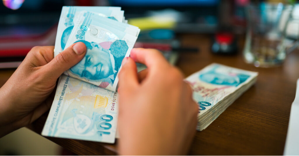 Ücret ve maaşta makas daraldı