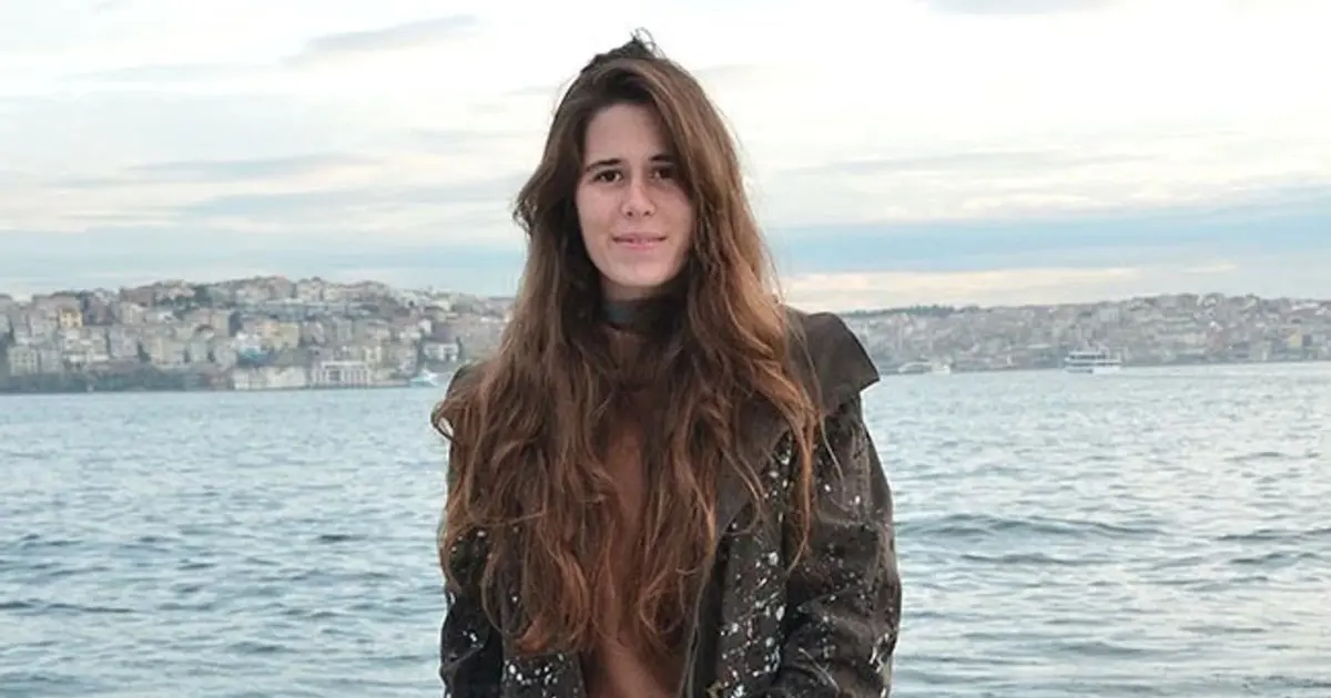 Ünlülere uyuşturucu soruşturması. Çeşme Belediye Başkanı Lal Denizli ifade veriyor