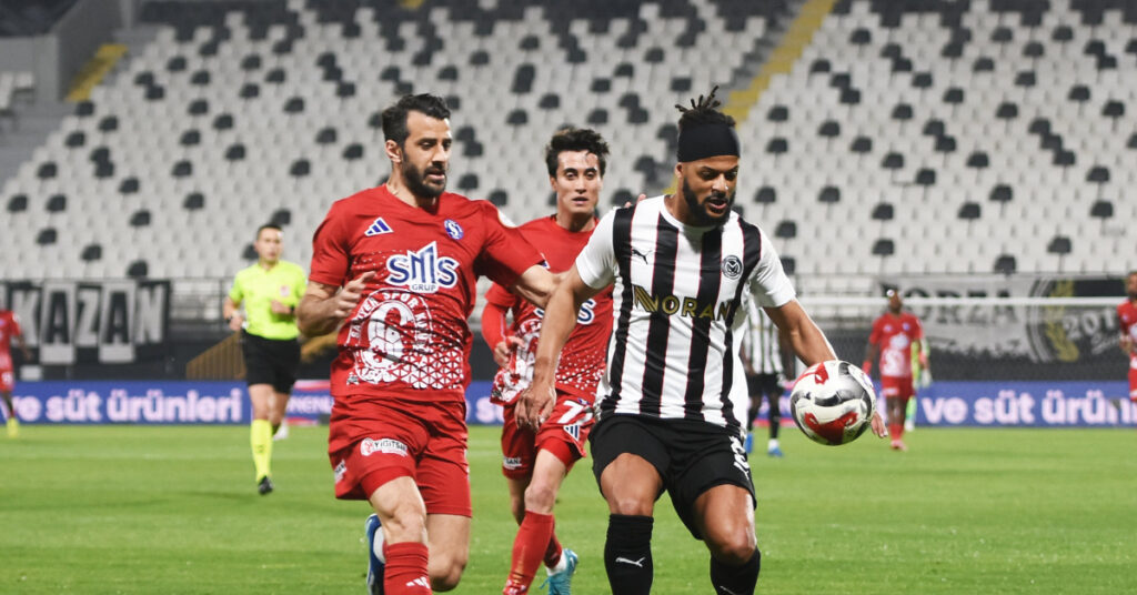 Manisa FK, üç puanı üç golle aldı!