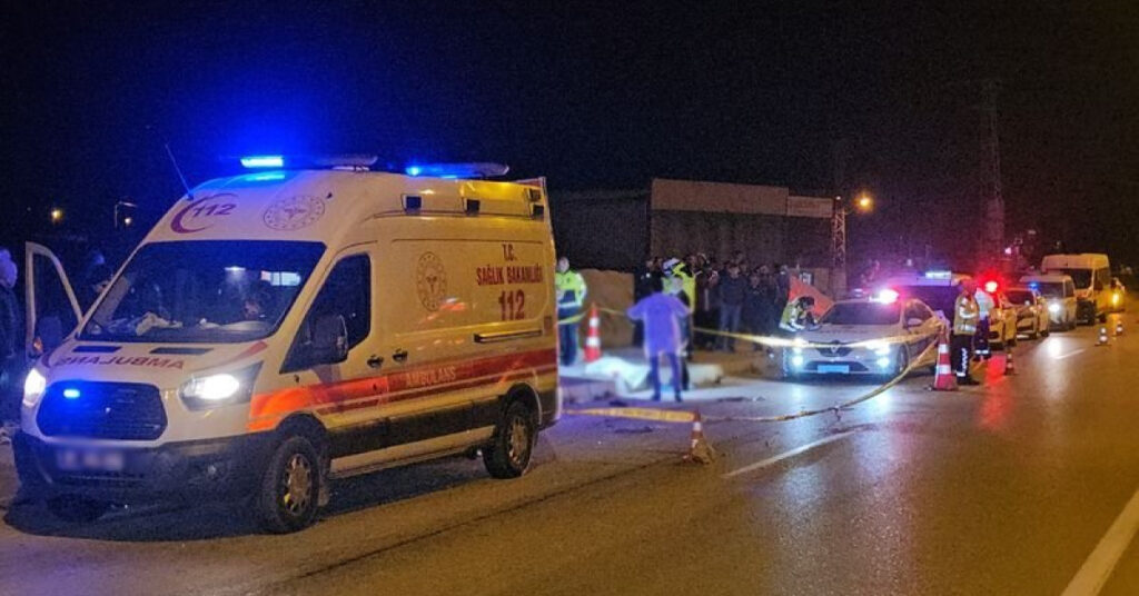 Belediye otobüsü ile motosiklet çarpıştı: 1 ölü