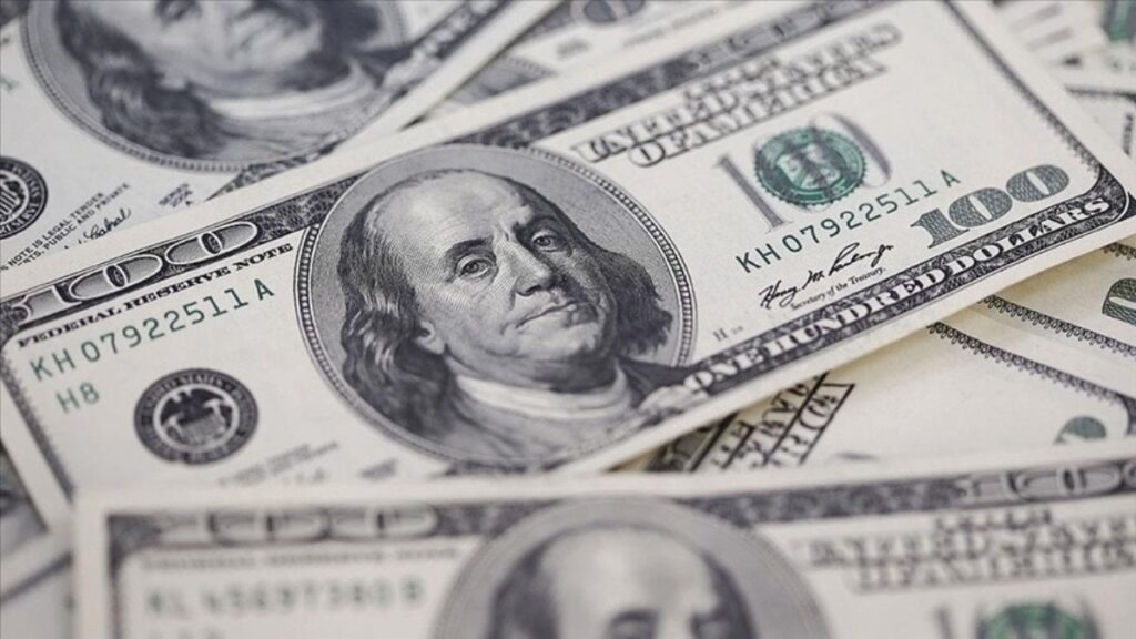 Dolar endeksi 4 ay sonra 100 barajını aştı