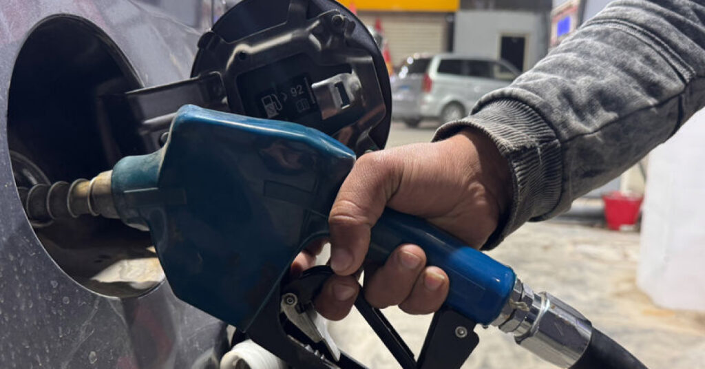 Fitch: Petrol fiyatları ortalama 120 doları görebilir