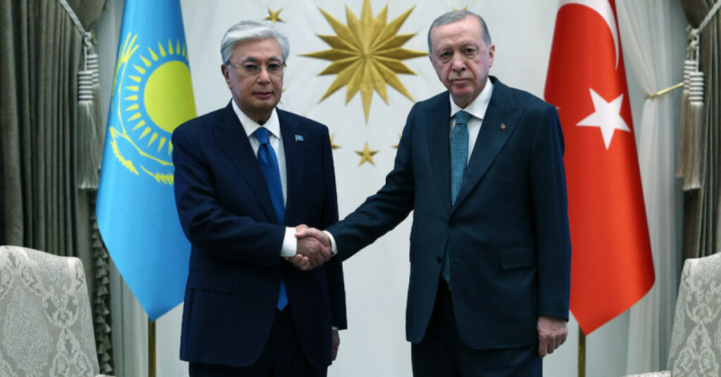 Cumhurbaşkanı Erdoğan, Kazakistan Cumhurbaşkanı ile görüştü
