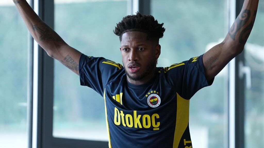 Fenerbahçe, günün ikinci antrenmanını salonda tamamladı